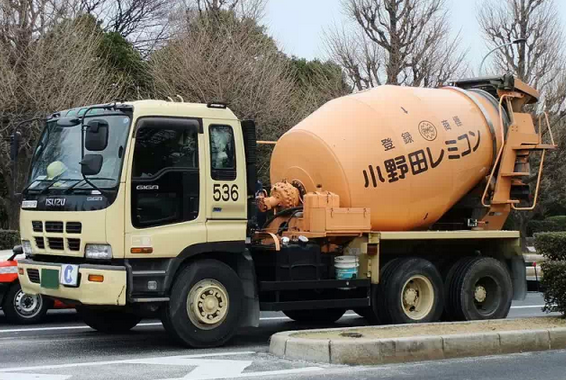 日本五十鈴攪拌車